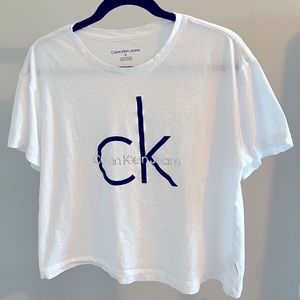 Calvin Klein Medium size white t-shirt